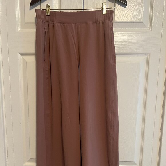 NWOT Lululemon Stretch Woven High-Rise Wide-Leg Cropped Pant, Twilight Rose, M - Picture 1 of 13